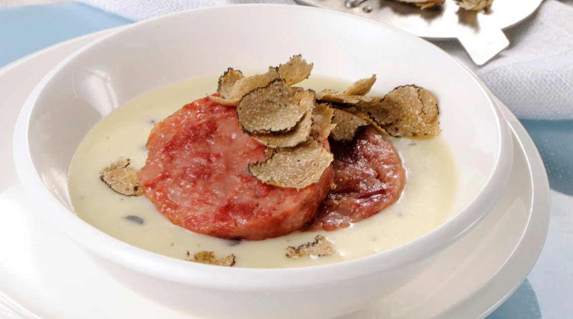 Vellutata di patate al tartufo nero