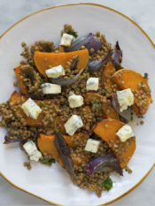 ZUCCA BUTTERNUT ARROSTITA CON LENTICCHIE E GORGONZOLA, cipolla e menta