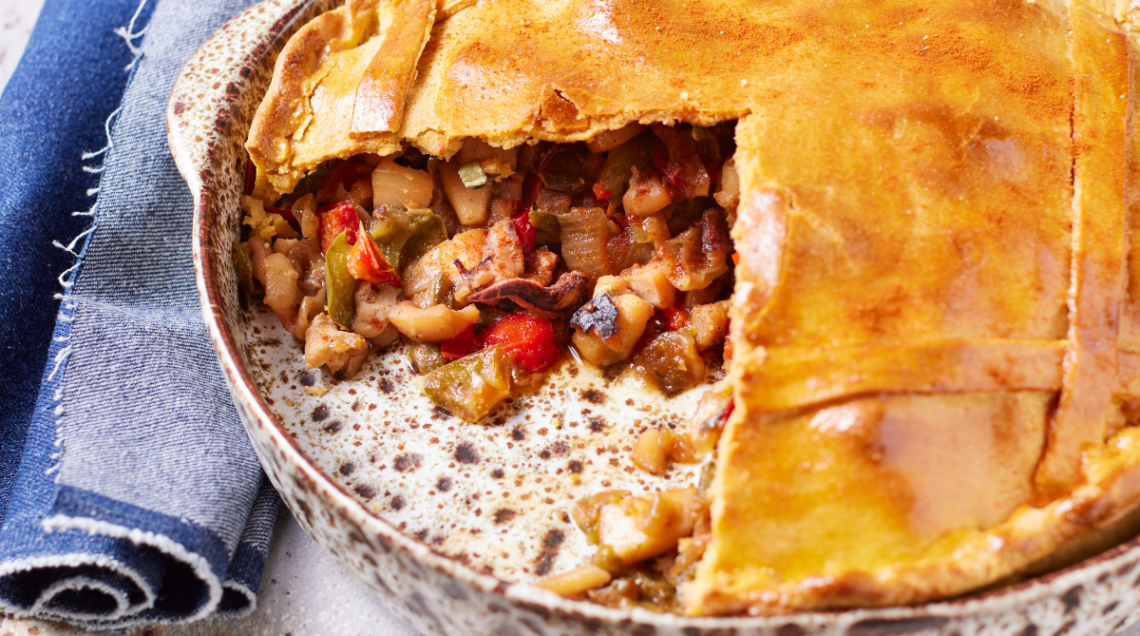empanada di seppie e peperoni tagliata di cui si vede il ripieno
