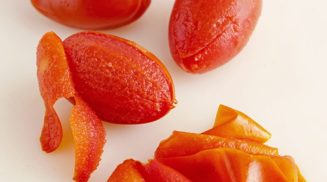 pomodori spellati