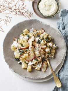 Mezzi rigatoni Senatore varietà Cappelli con mele e fonduta di