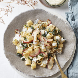 Mezzi rigatoni Senatore varietà Cappelli con mele e fonduta di
