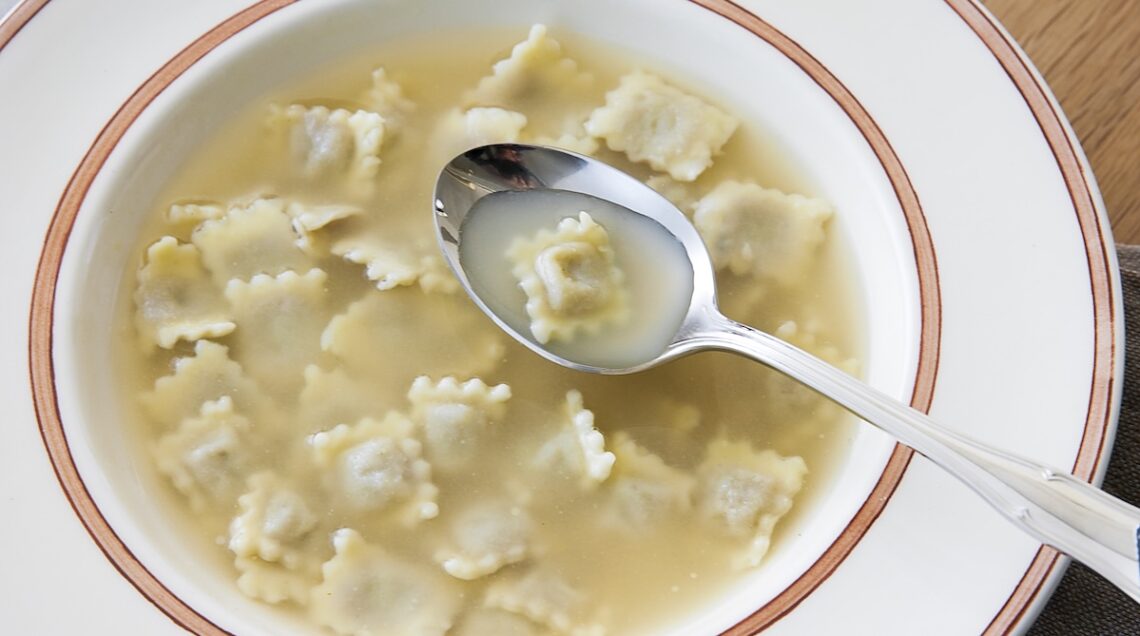 Agnolotti in brodo