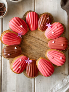Madeleine ricoperte di cioccolato