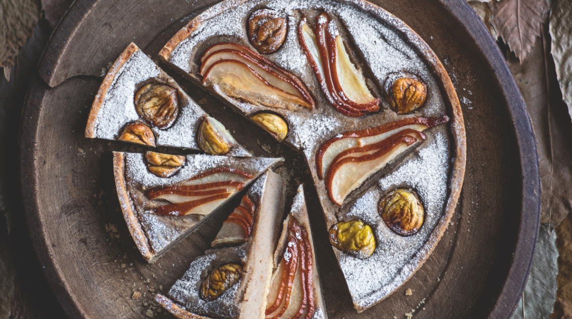 Crostata con frangipane alle castagne e pere