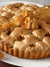 Crostata di noci e albicocche al caramello