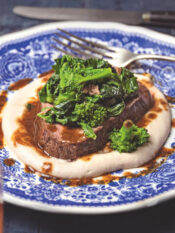 Filetto Al Mosto D'uva Con Crema Di Fagioli E Cime Di Rapa