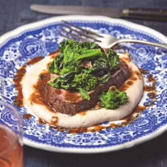 Filetto Al Mosto D'uva Con Crema Di Fagioli E Cime Di Rapa