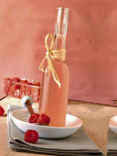 Liquore ai frutti di bosco e spezie fatto in casa