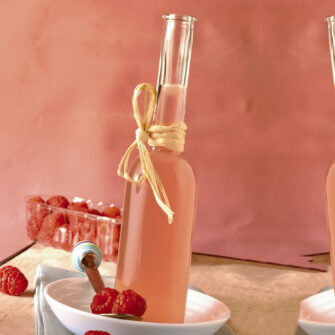 Liquore ai frutti di bosco e spezie fatto in casa