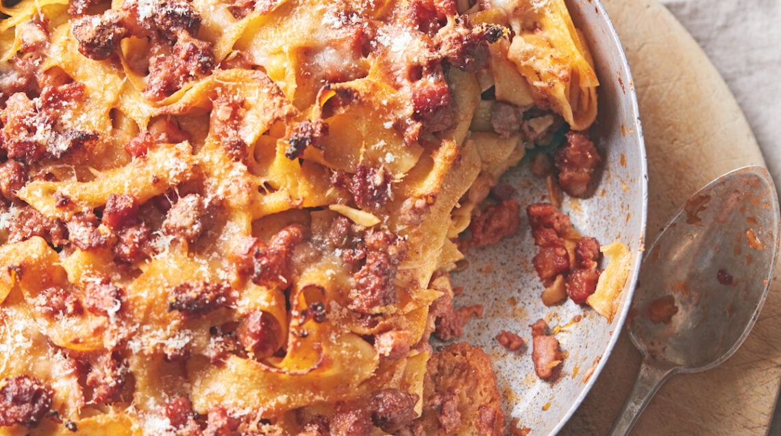 Minestra col pan di sotto con pasta e salsiccia