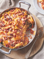 Minestra col pan di sotto con pasta e salsiccia