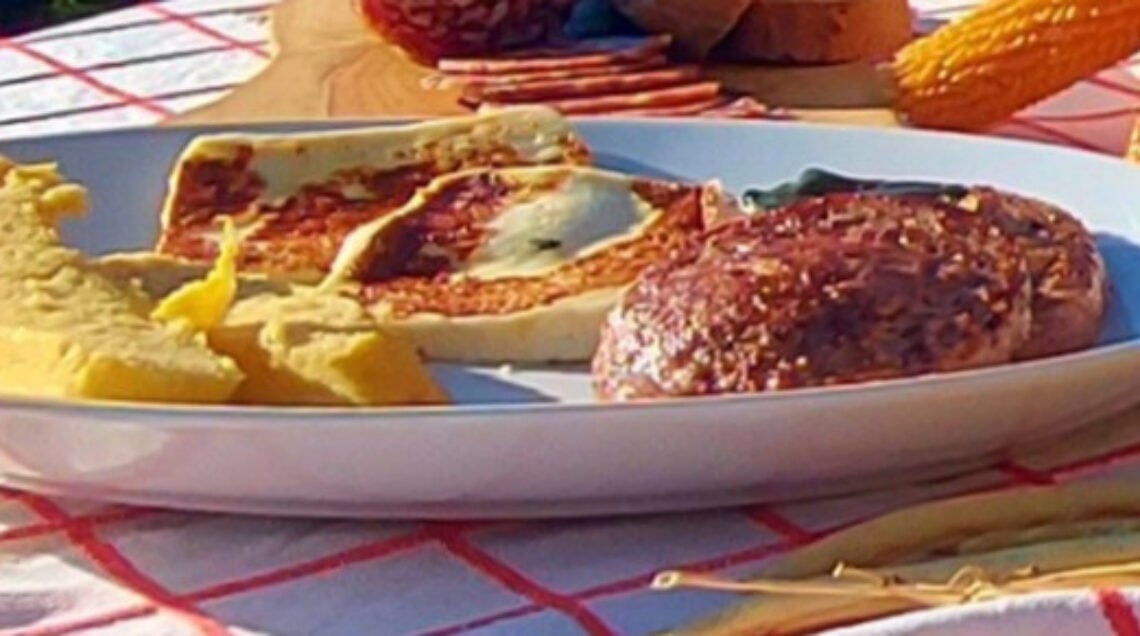 PASTìN BELLUNESE con polenta e formaggio
