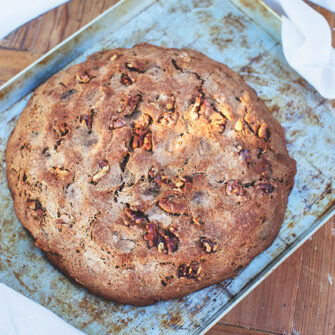 Pane alle castagne, noci e farina di farro