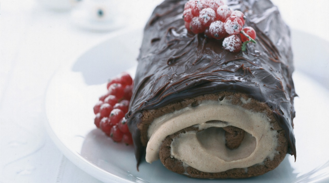 Rotolo al cioccolato e crema di castagne