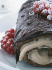 Rotolo al cioccolato e crema di castagne