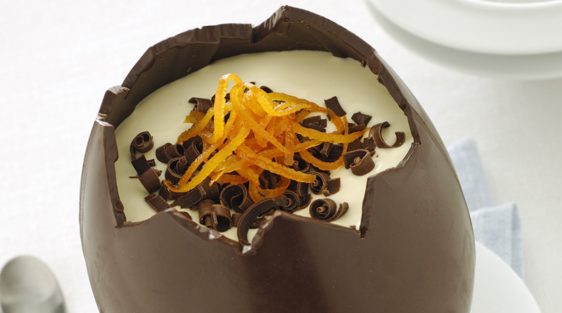 Tiramisù all'arancia nell'uovo di Pasqua