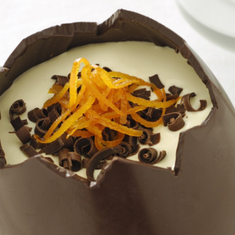 Tiramisù all'arancia nell'uovo di Pasqua