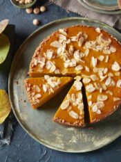 Torta alla zucca delica e polvere di amaretti - NP
