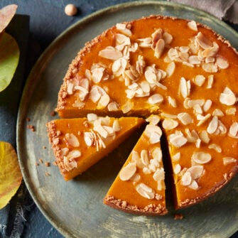 Torta alla zucca delica e polvere di amaretti - NP