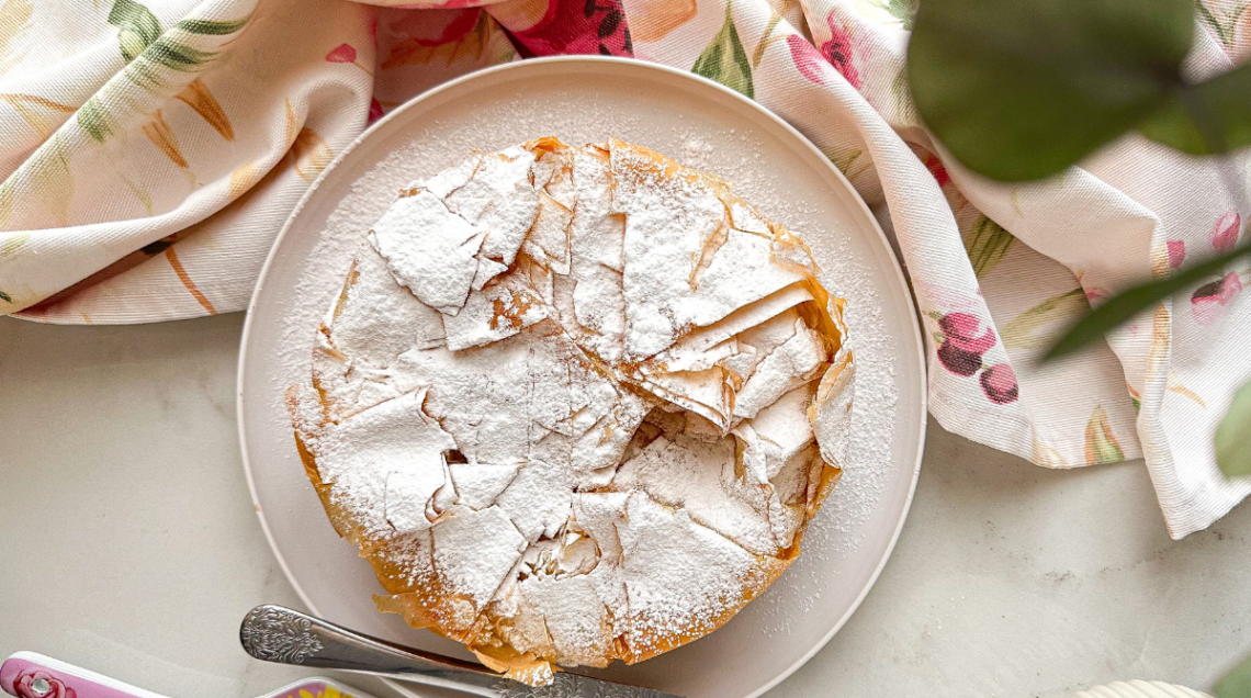 Torta di pasta phyllo con ripieno di mele