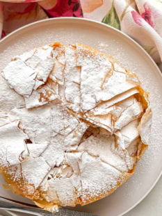 Torta di pasta phyllo con ripieno di mele
