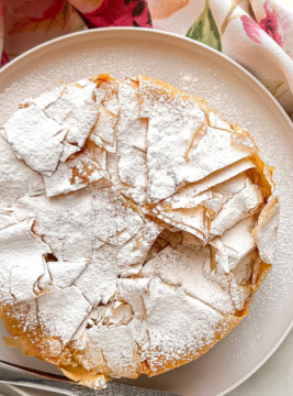 Torta di pasta phyllo con ripieno di mele