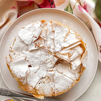 Torta di pasta phyllo con ripieno di mele