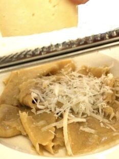 Maltagliati alla farina di castagne con fonduta leggera di Valcasotto