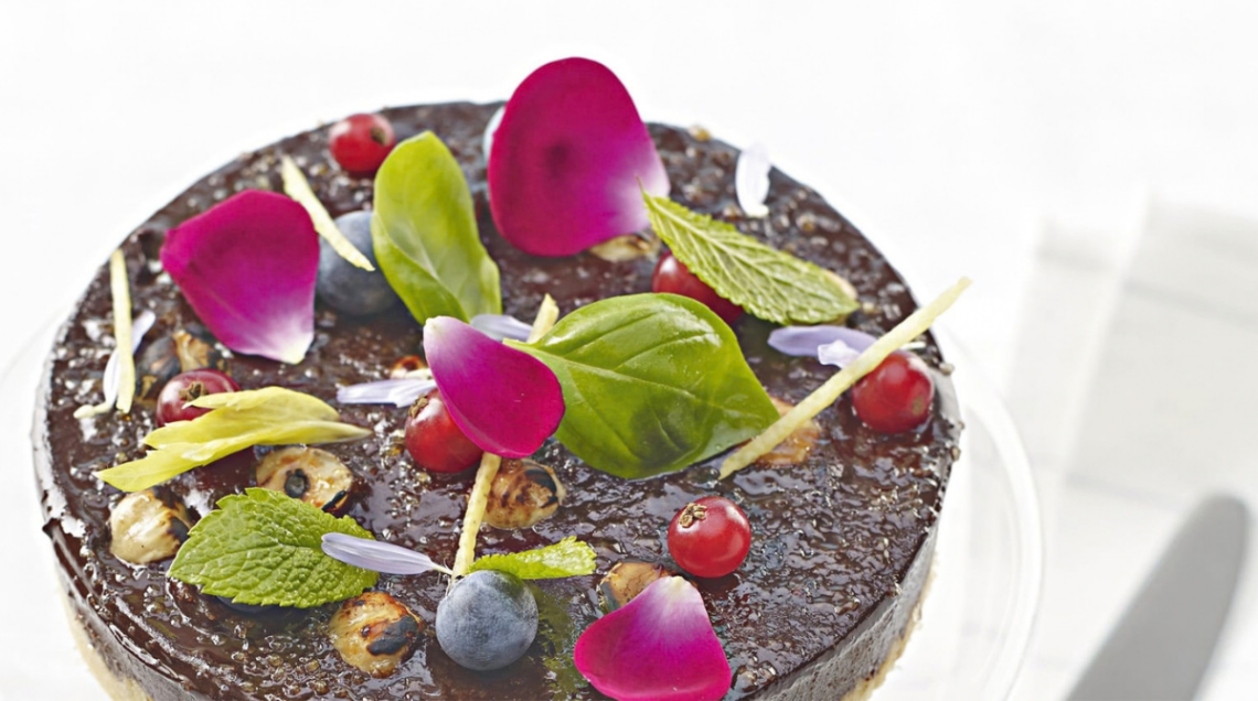 Catalana al cioccolato fondente con crumble