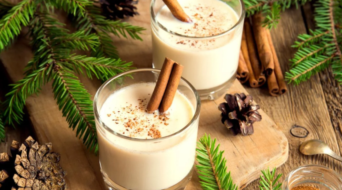 bicchieri di eggnog