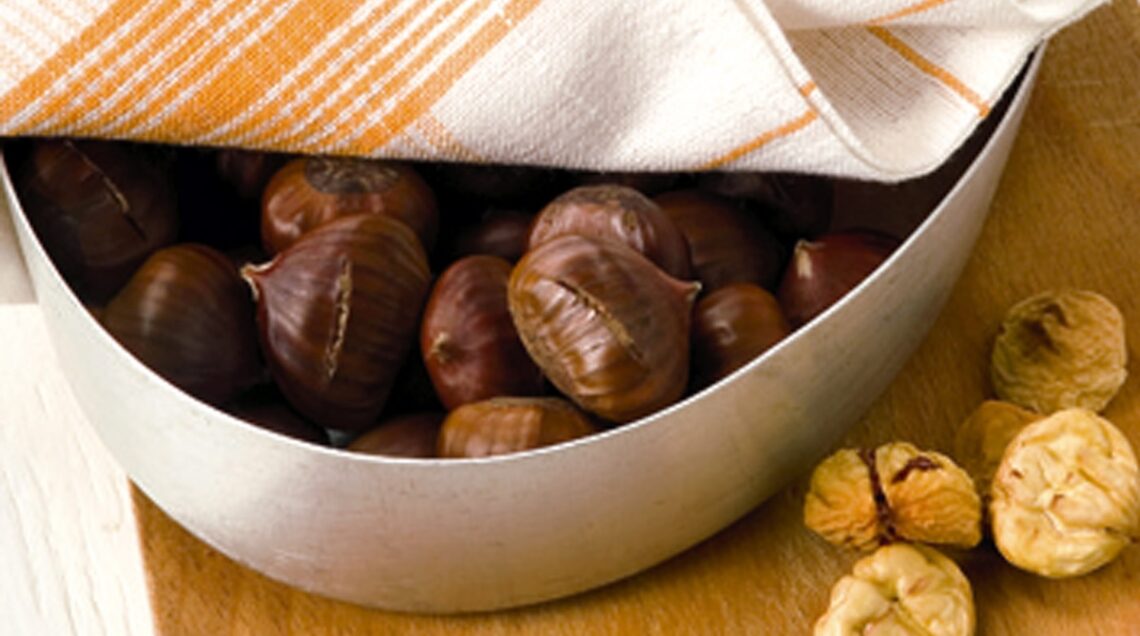 castagne coperte da un canovaccio
