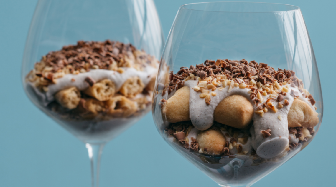 Semifreddo al caffè monoporzione con sablé al cacao